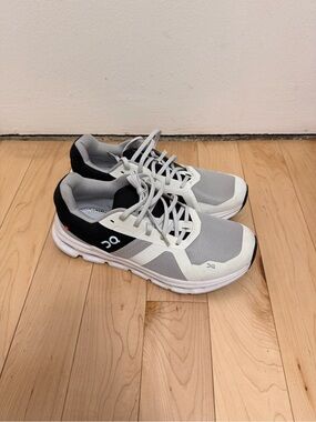 On Running Cloudrunner
Glacier Black